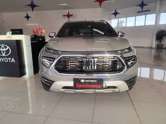 FIAT TORO 2.0 16V TURBO DIESEL RANCH 4WD AT9 FIAT TORO 2.0 16V TURBO DIESEL RANCH 4WD AT9